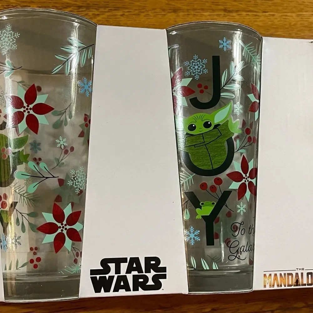 Disney Star Wars Holiday glasses set of 4 NWT